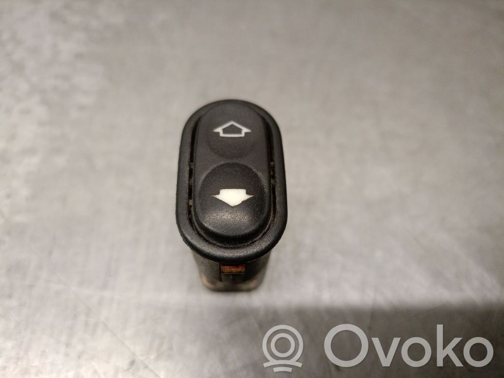 Ford Fiesta Electric window control switch 