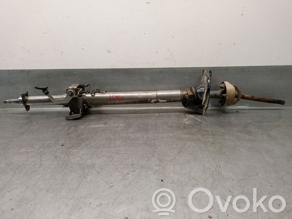 Nissan Terrano Steering wheel axle 