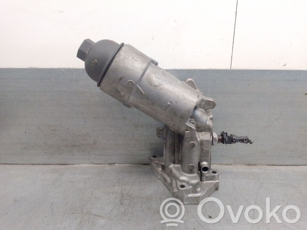 BMW X5 E70 Oil filter mounting bracket 
