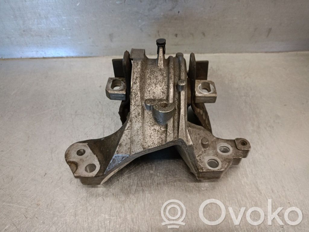 Citroen C5 Engine mount bracket 