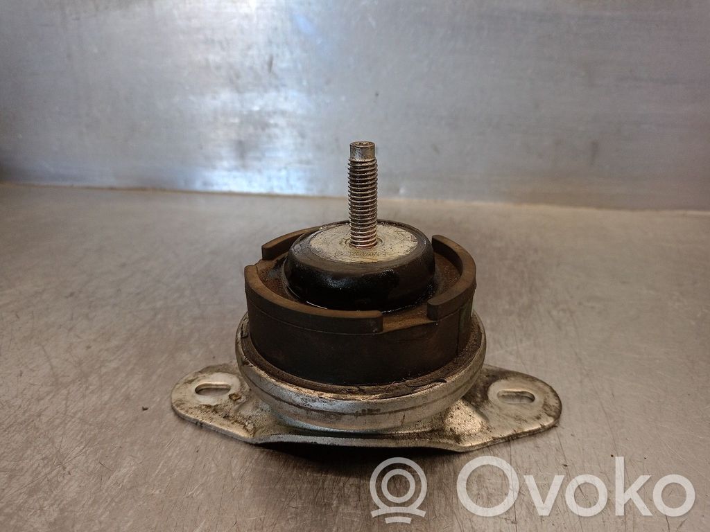 Citroen C5 Engine mount bracket 