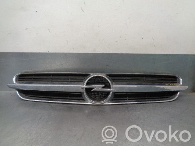 Opel Vectra C Etusäleikkö 