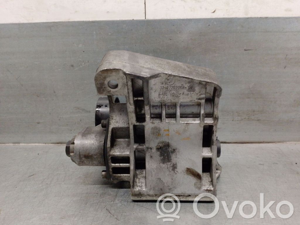 BMW X5 E70 Engine mount bracket 