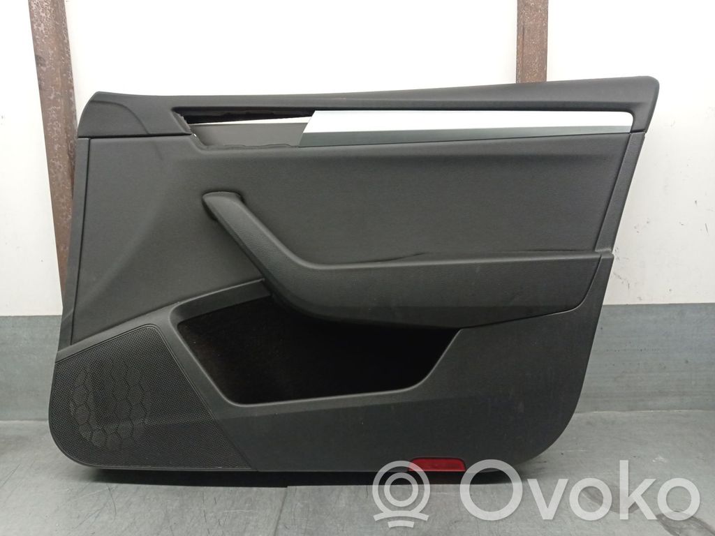Skoda Superb B8 (3V) Boczki / Poszycie drzwi przednich 