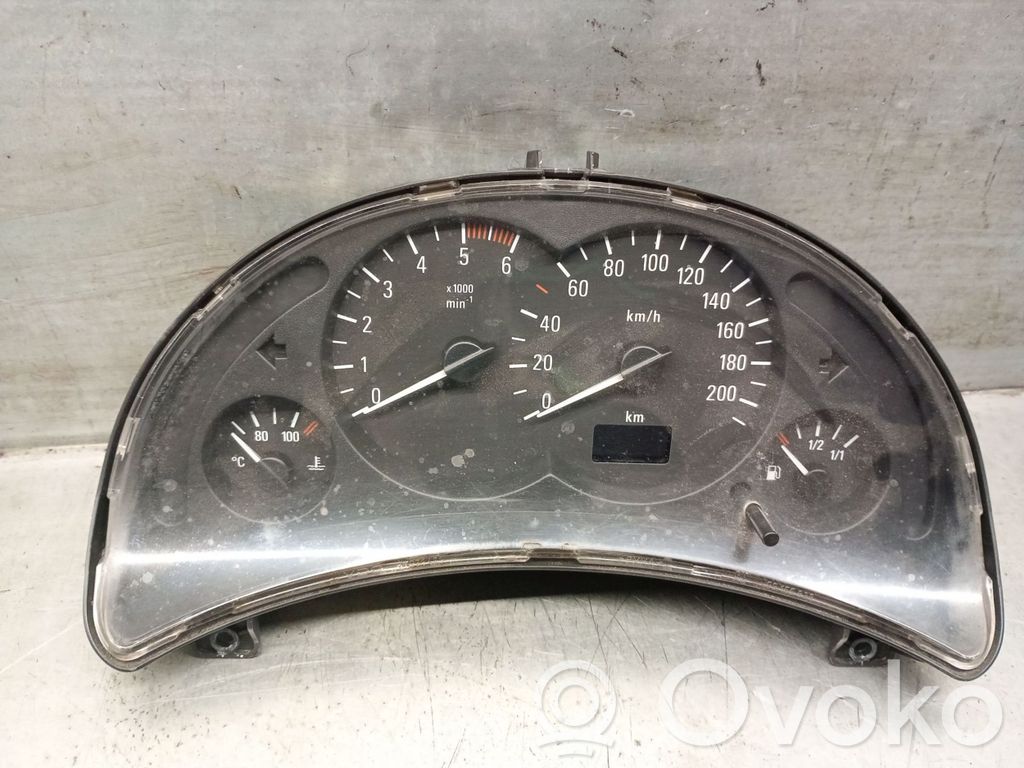 Opel Corsa C Speedometer (instrument cluster) 