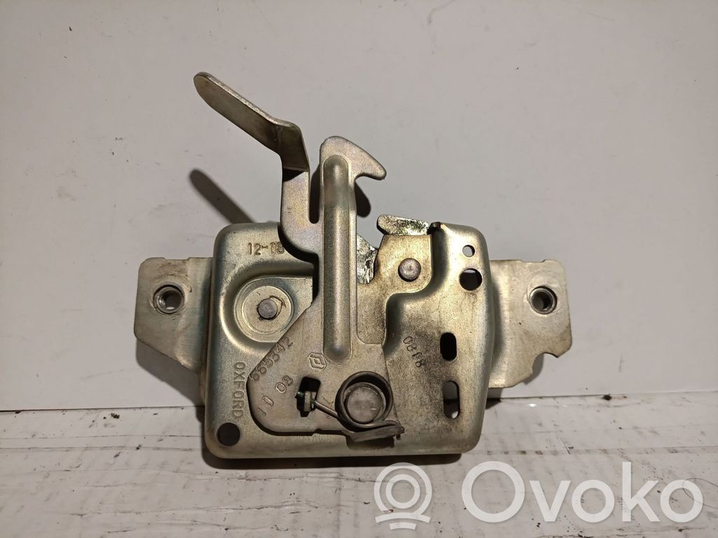 Renault Clio III Tie down hook / loop 