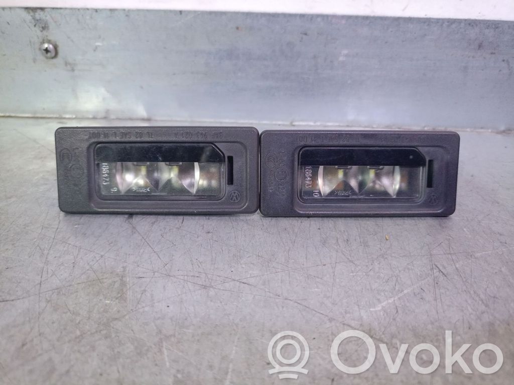 Volkswagen Touran III Luce targa