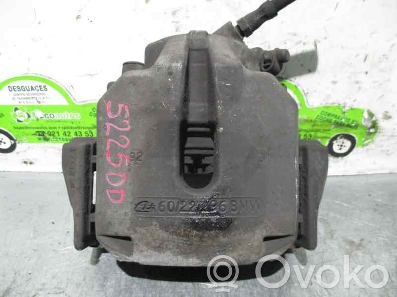BMW 5 E39 Pinza del freno anteriore 