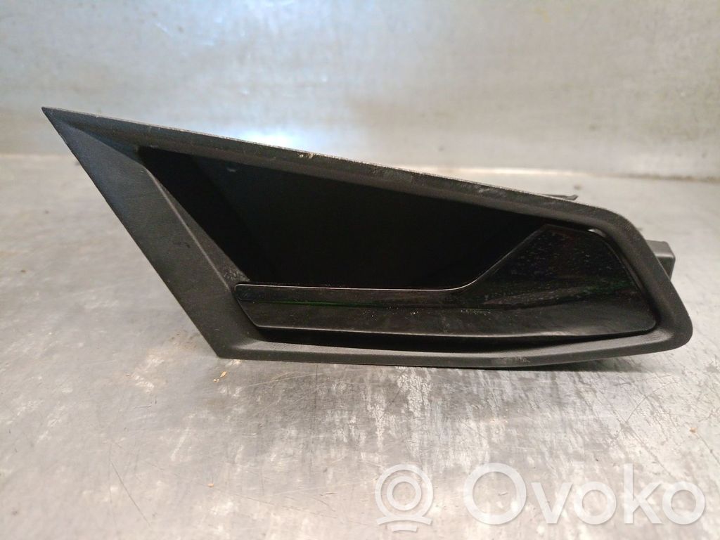 Manecilla interna puerta trasera   826721582R,826721582R