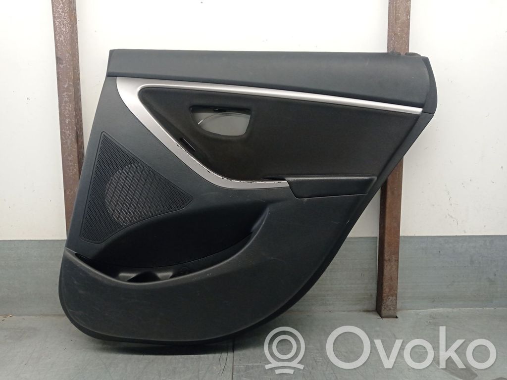 Hyundai i30 Takaoven verhoilu 