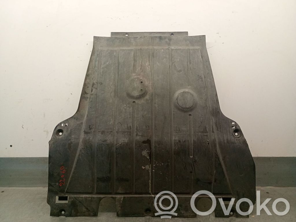 Placa protectora/protector antisalpicaduras motor   8200161848,8200161848