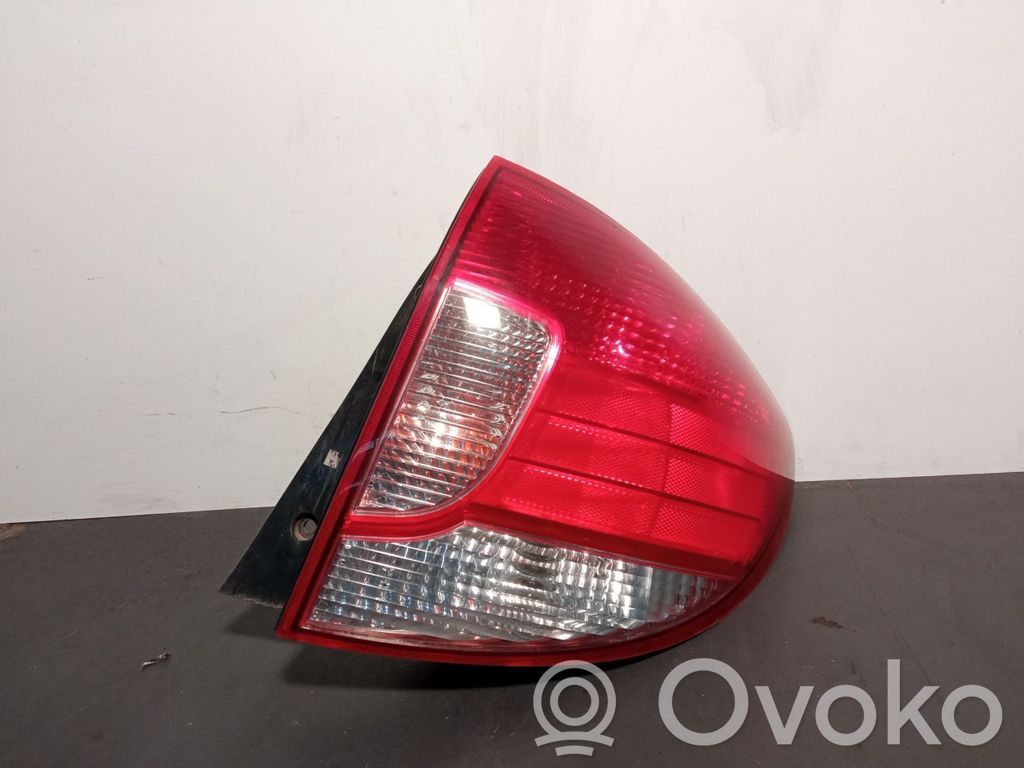 KIA Rio Luz trasera/de freno 