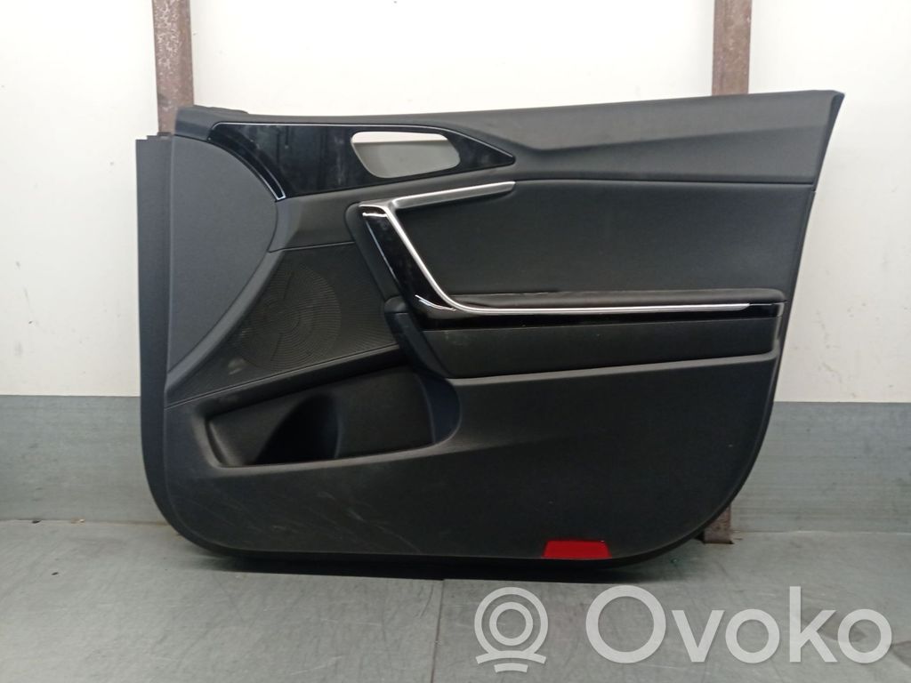 KIA Xceed Etuoven verhoilu 