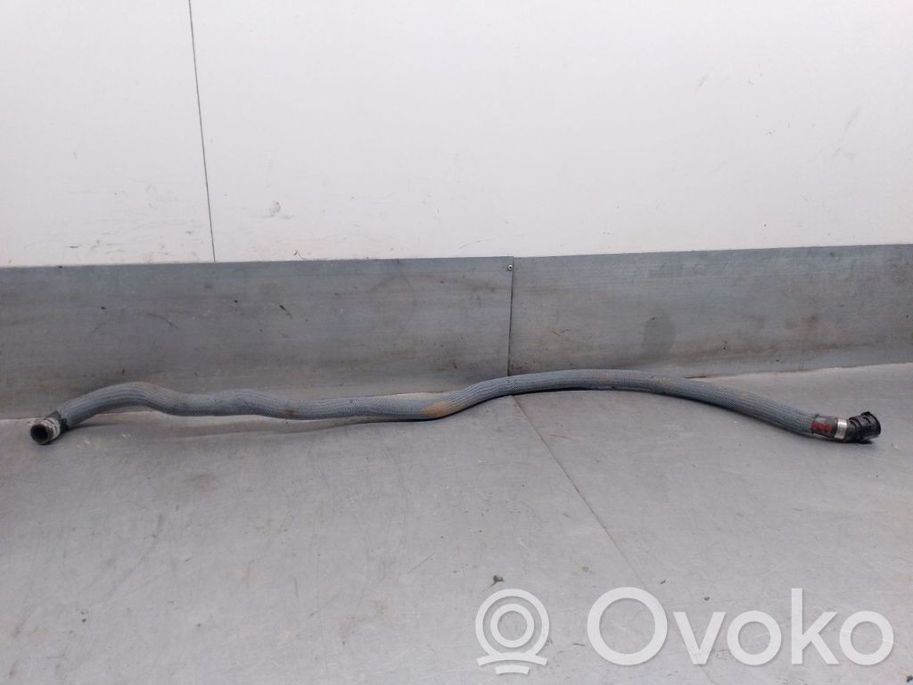 Ilmastointilaitteen putki (A/C)   215014028R,215014028R