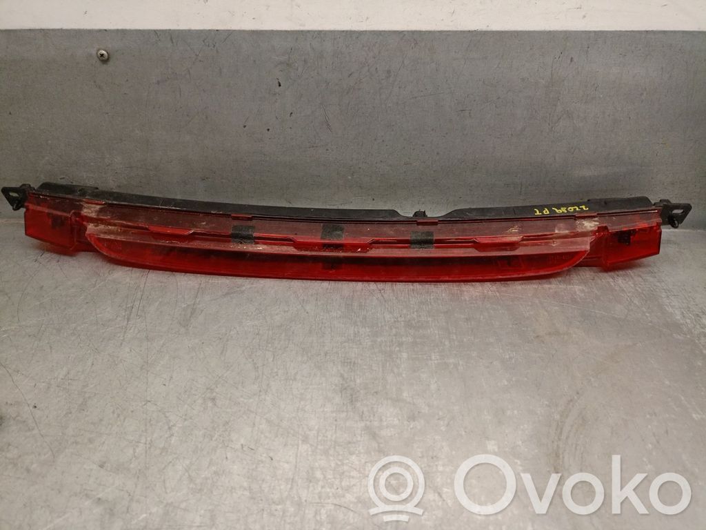 Mazda CX-30 Third/center stoplight 