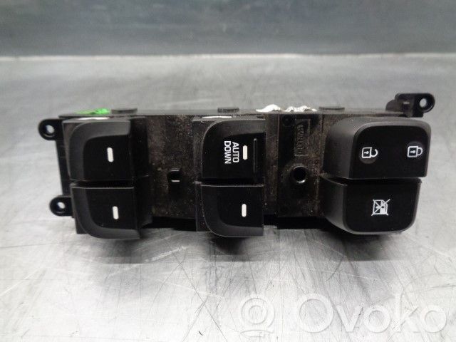 Hyundai i10 Electric window control switch 