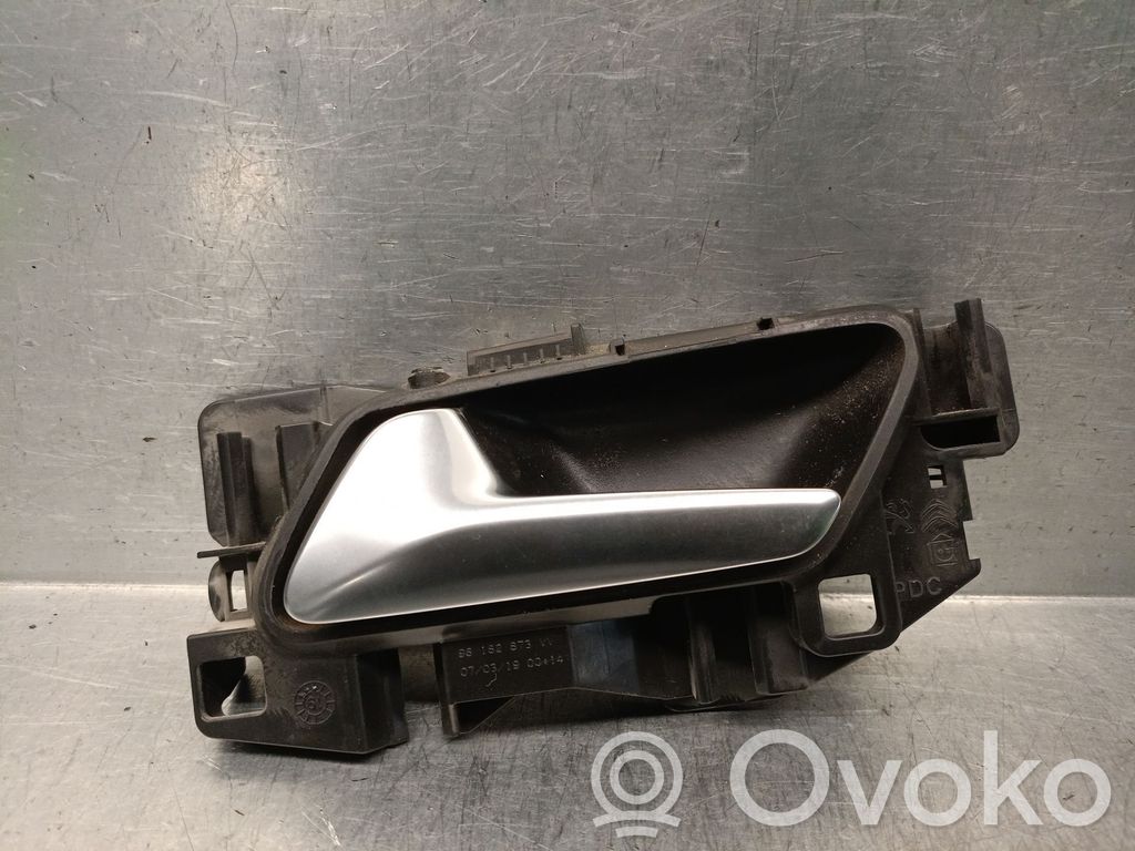 Opel Combo E Front door interior handle 