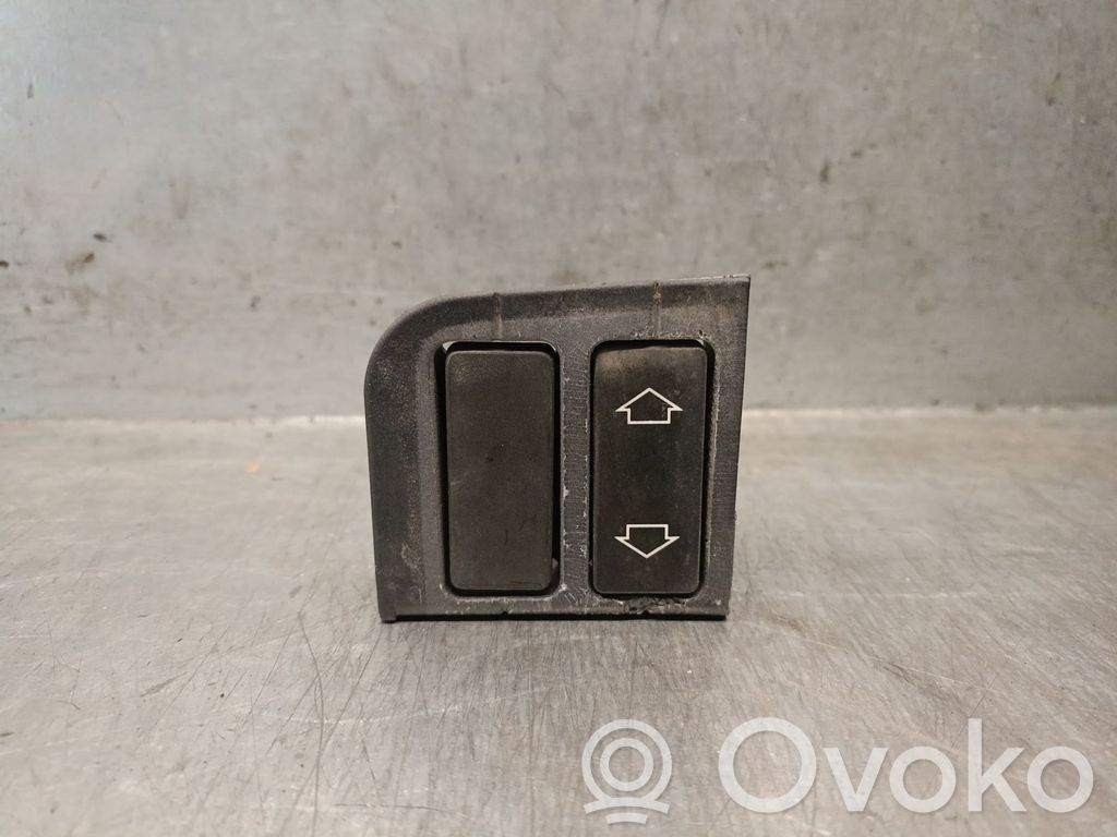 Peugeot 205 Electric window control switch 