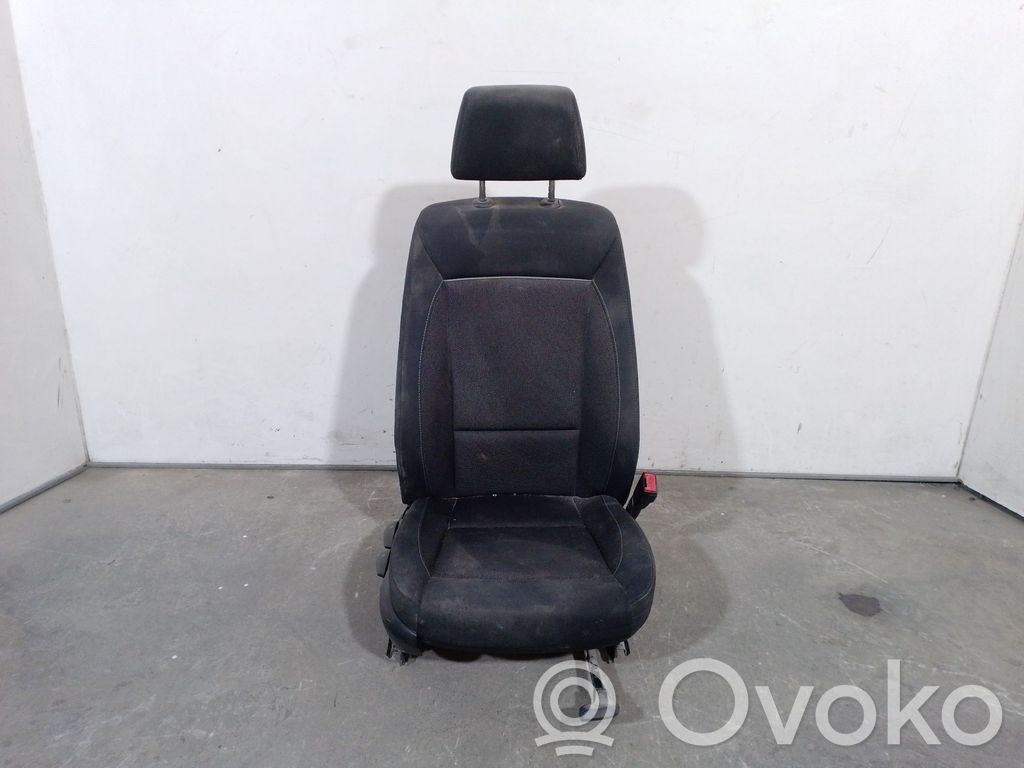 BMW 1 E81 E87 Etumatkustajan istuin 