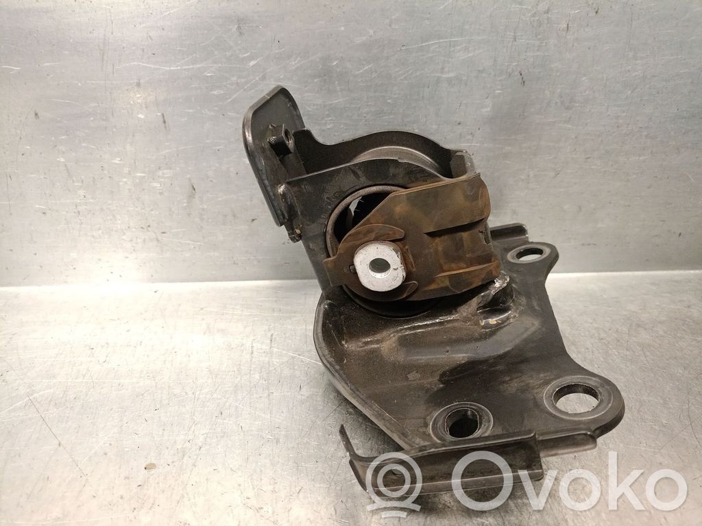 Toyota RAV 4 (XA40) Engine mount bracket 