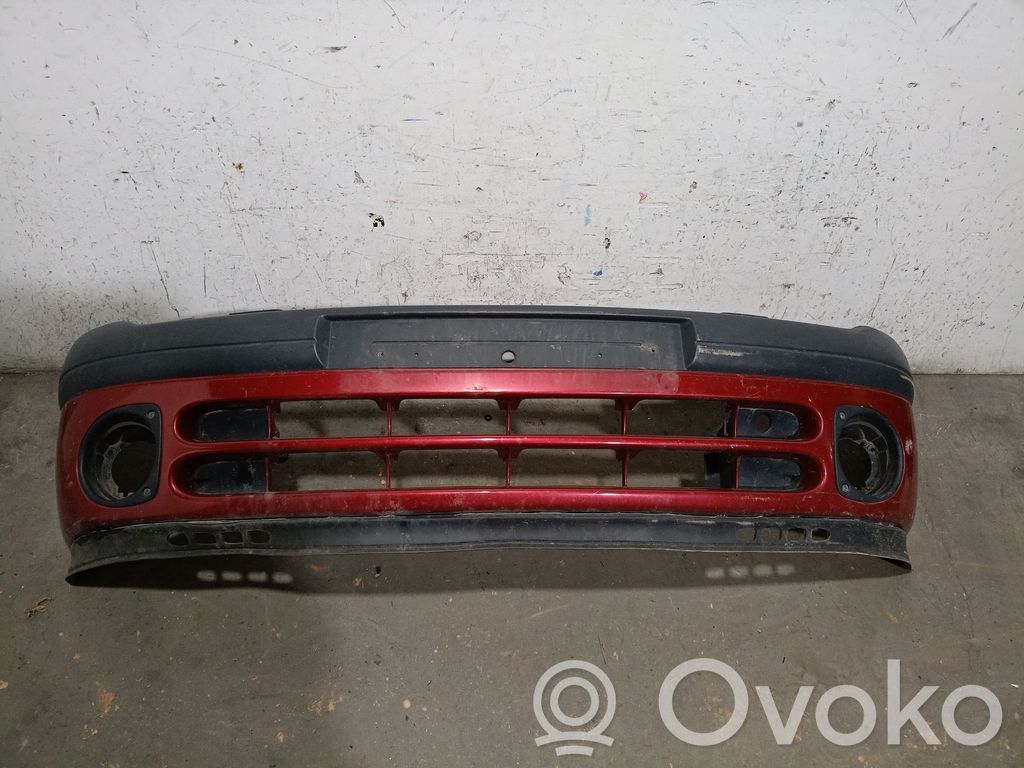 Renault Clio II Parachoques delantero 