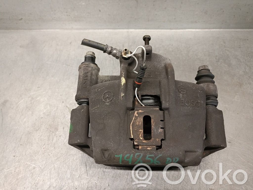 Mercedes-Benz Vito Viano W638 Zacisk hamulcowy przedni 