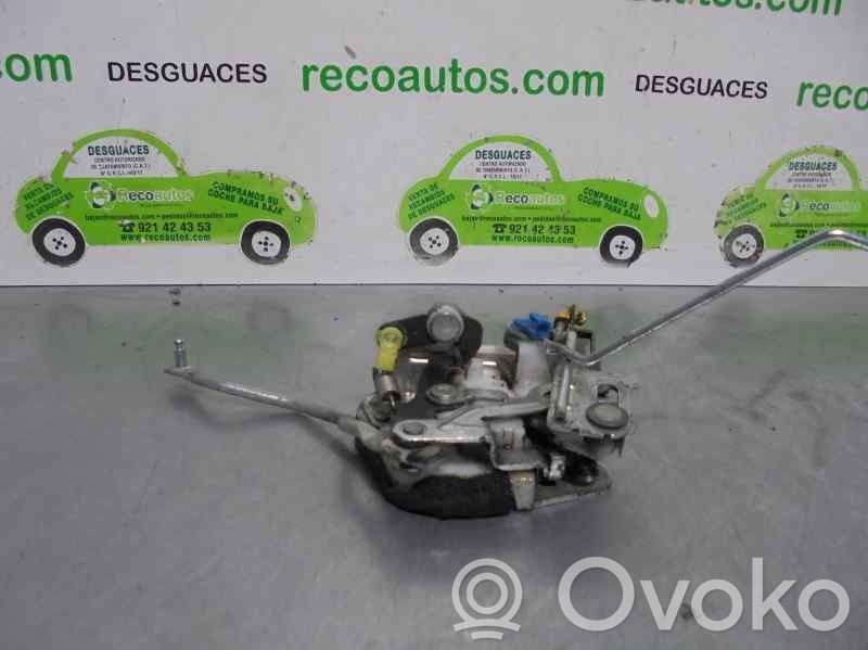 Hyundai H-1, Starex, Satellite Încuietoare ușă față