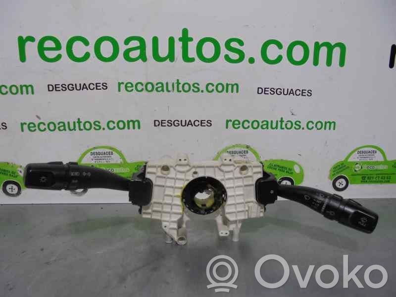 Hyundai H-1, Starex, Satellite Interruptor de control del panel de luces
