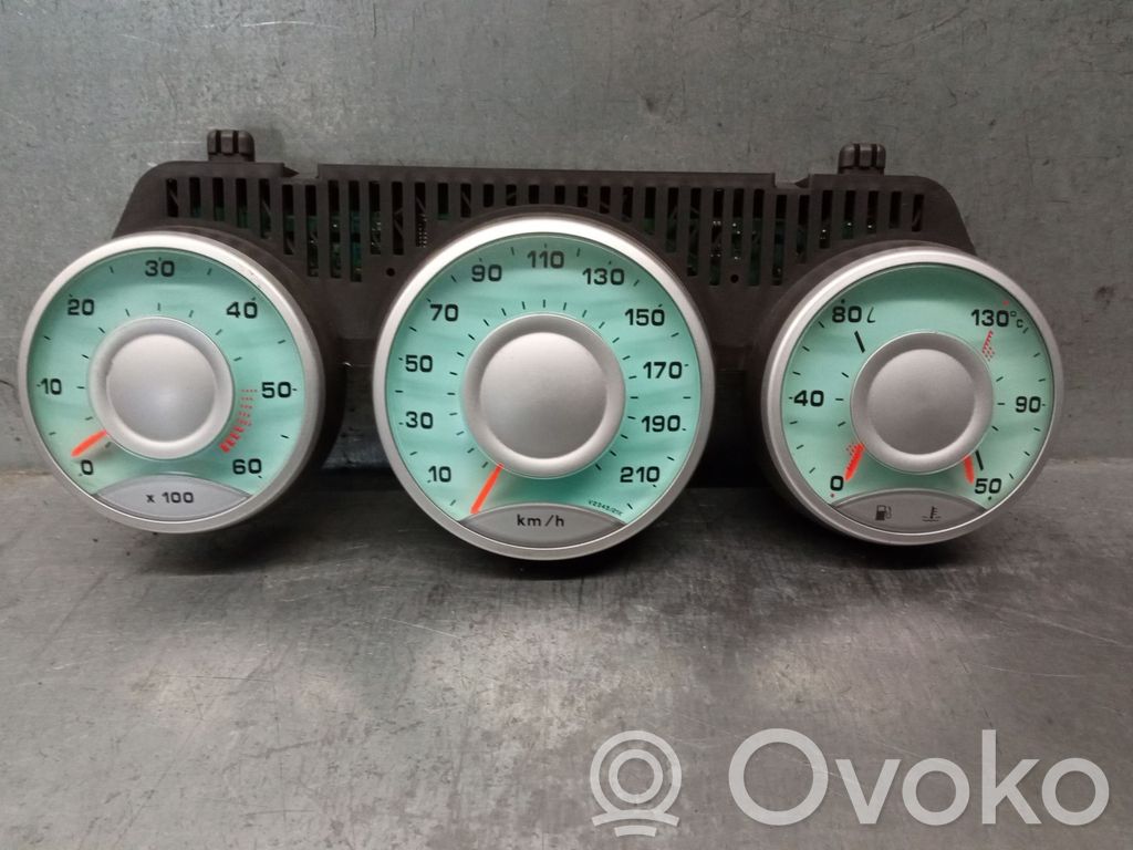 Peugeot 807 Speedometer (instrument cluster) 