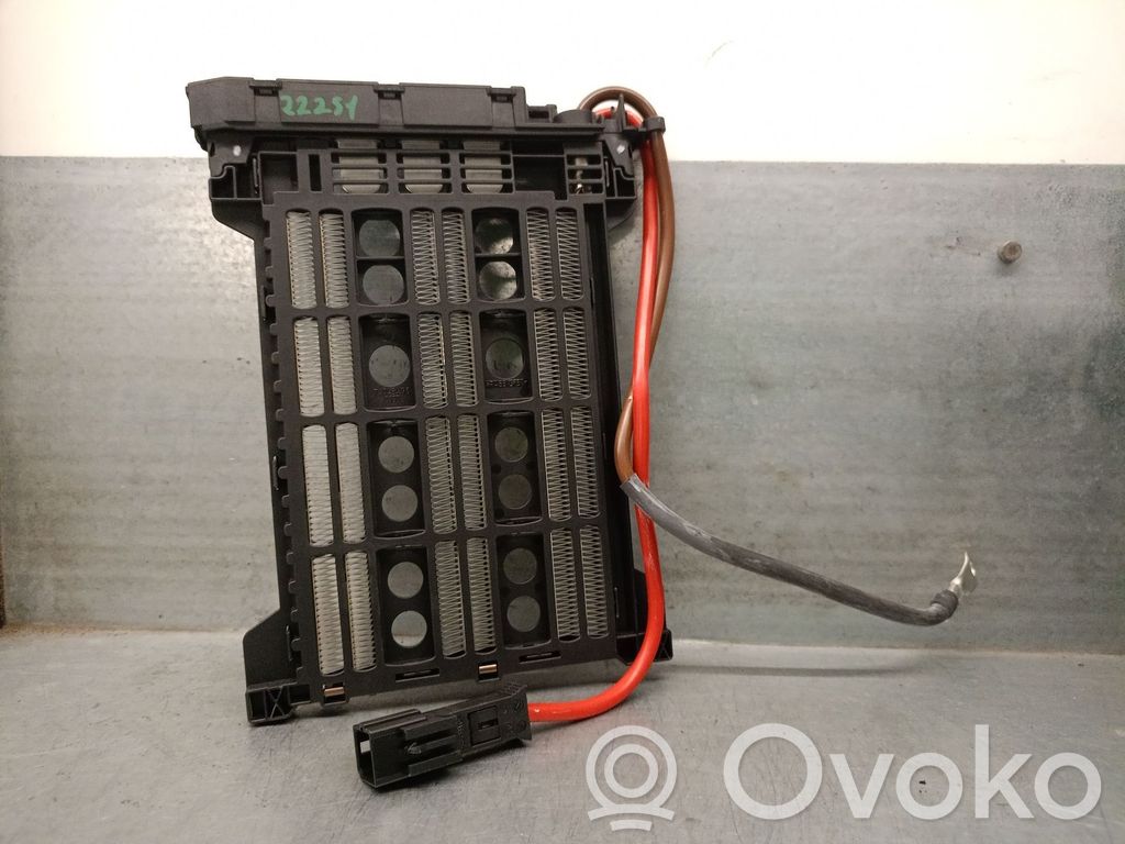 BMW 2 F22 F23 Rezystor / Opornik dmuchawy nawiewu 