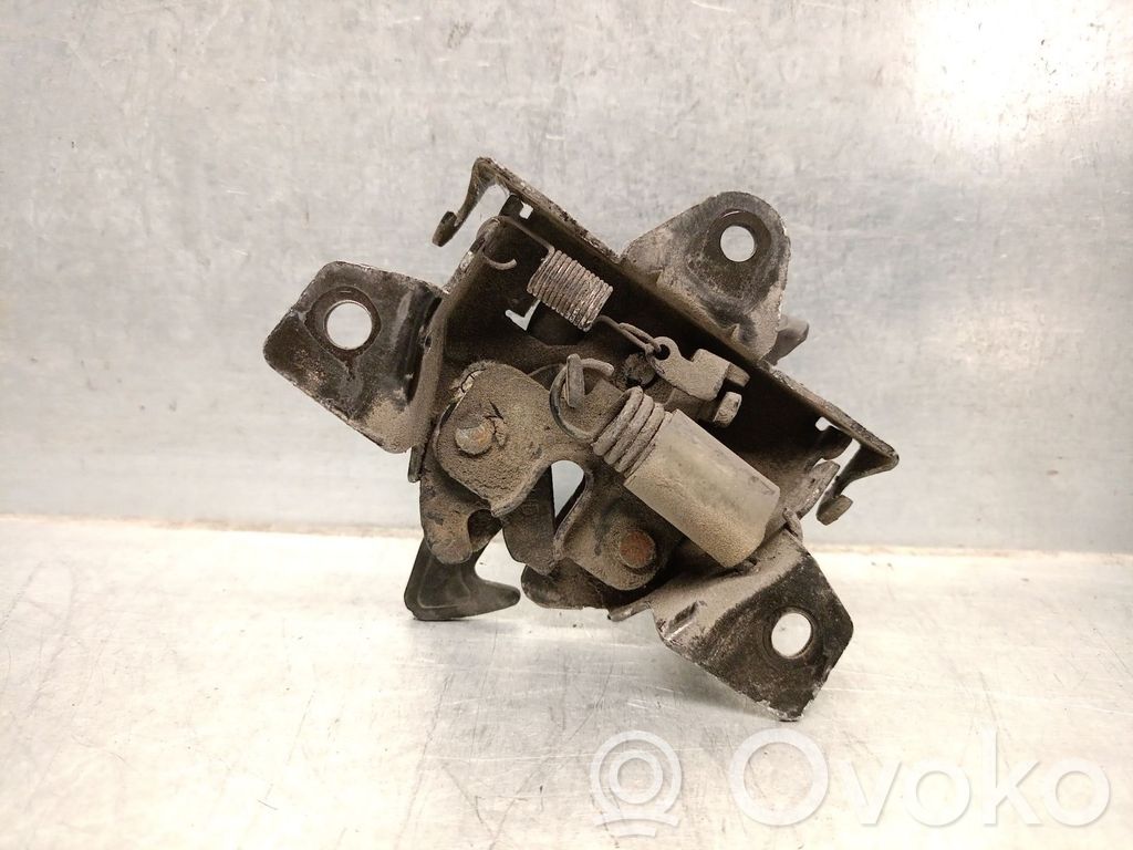 Hyundai Getz Tie down hook / loop 