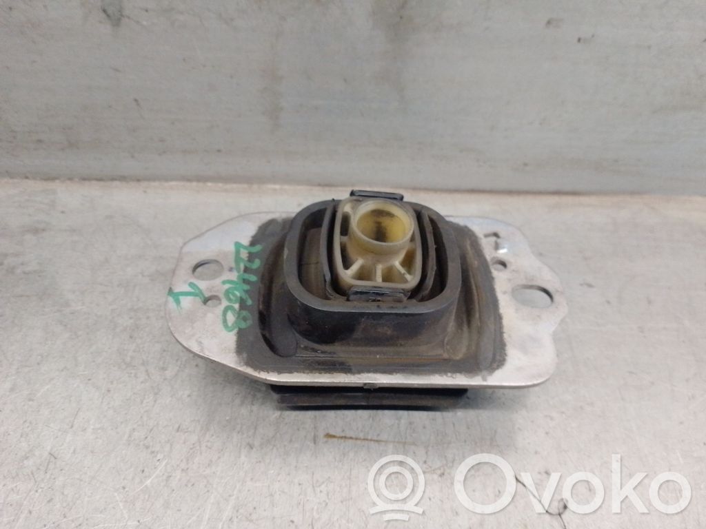 Renault Laguna III Engine mount bracket 