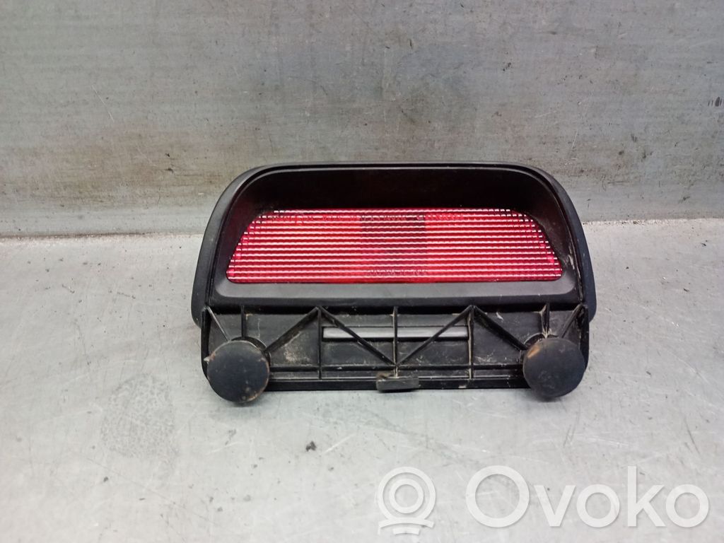 Honda CR-V Third/center stoplight 