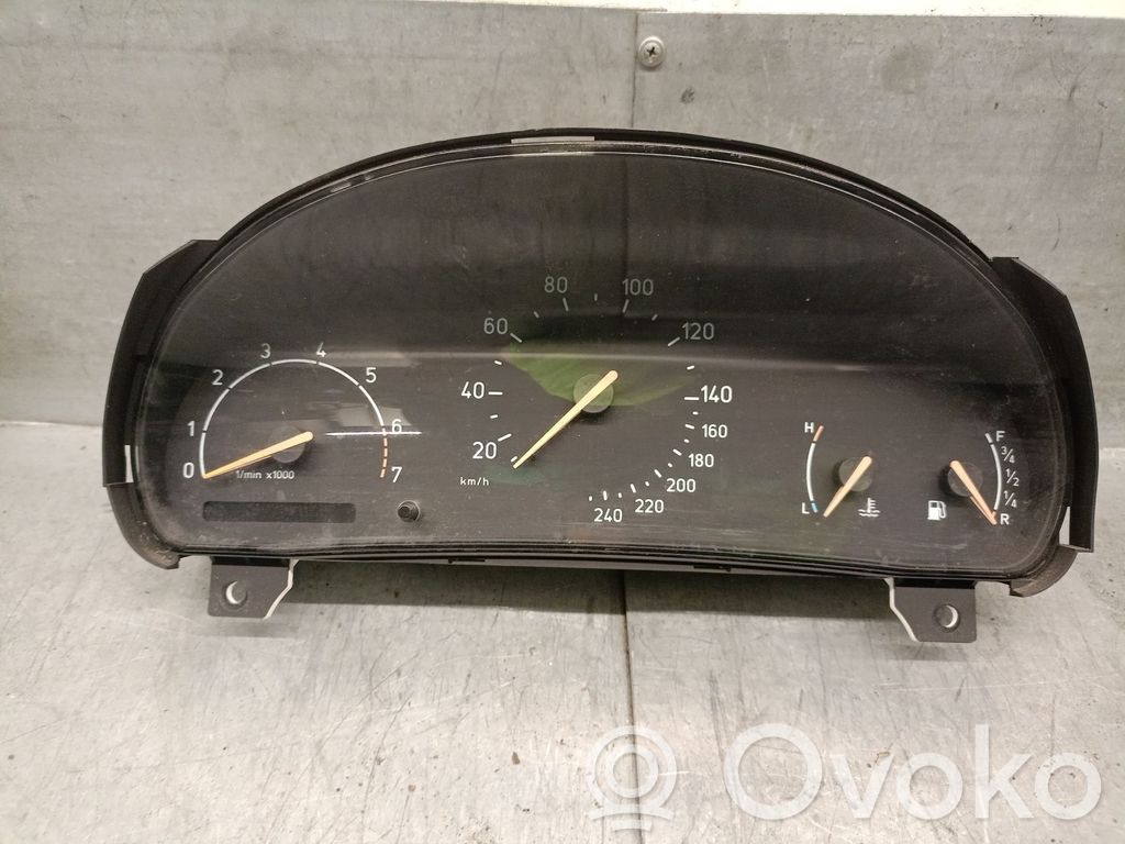 Saab 9-5 Speedometer (instrument cluster) 