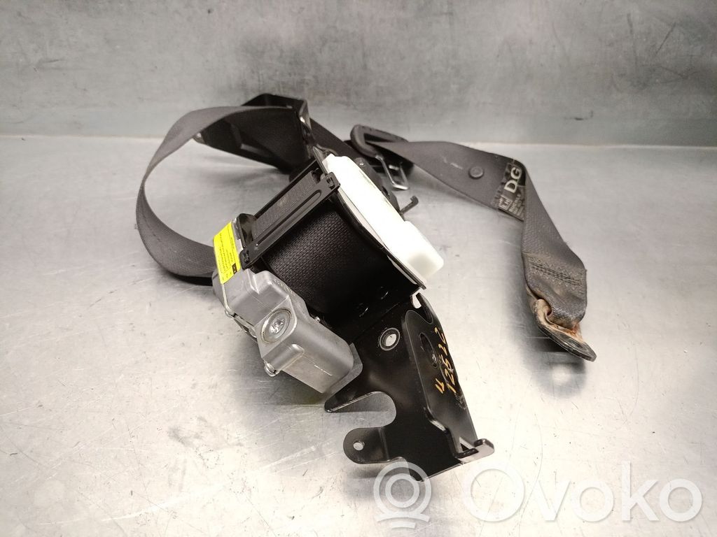 Subaru Outback (BS) Cinturón trasero 