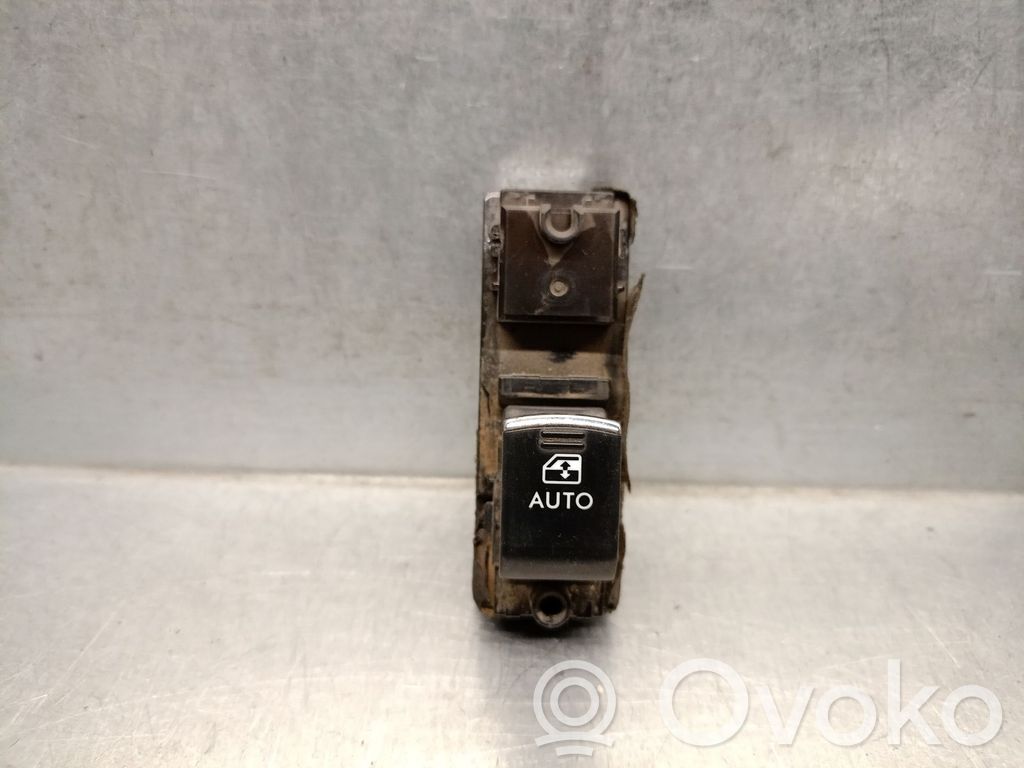 Subaru Outback (BS) Electric window control switch 
