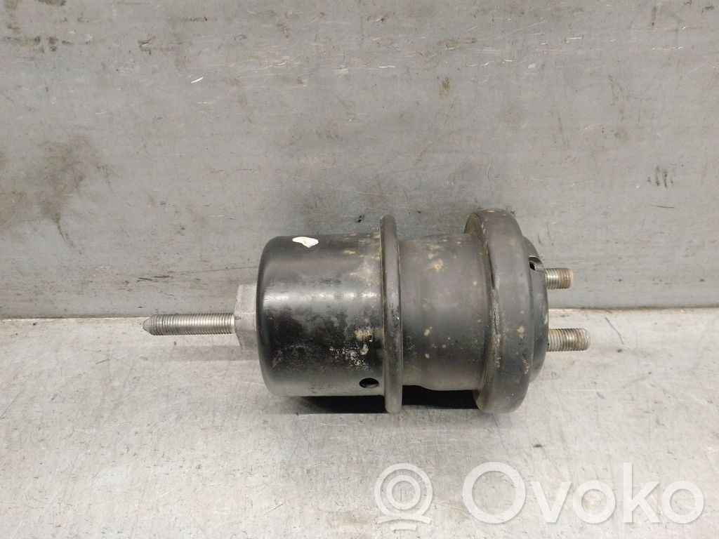 Subaru Outback (BS) Engine mount bracket 