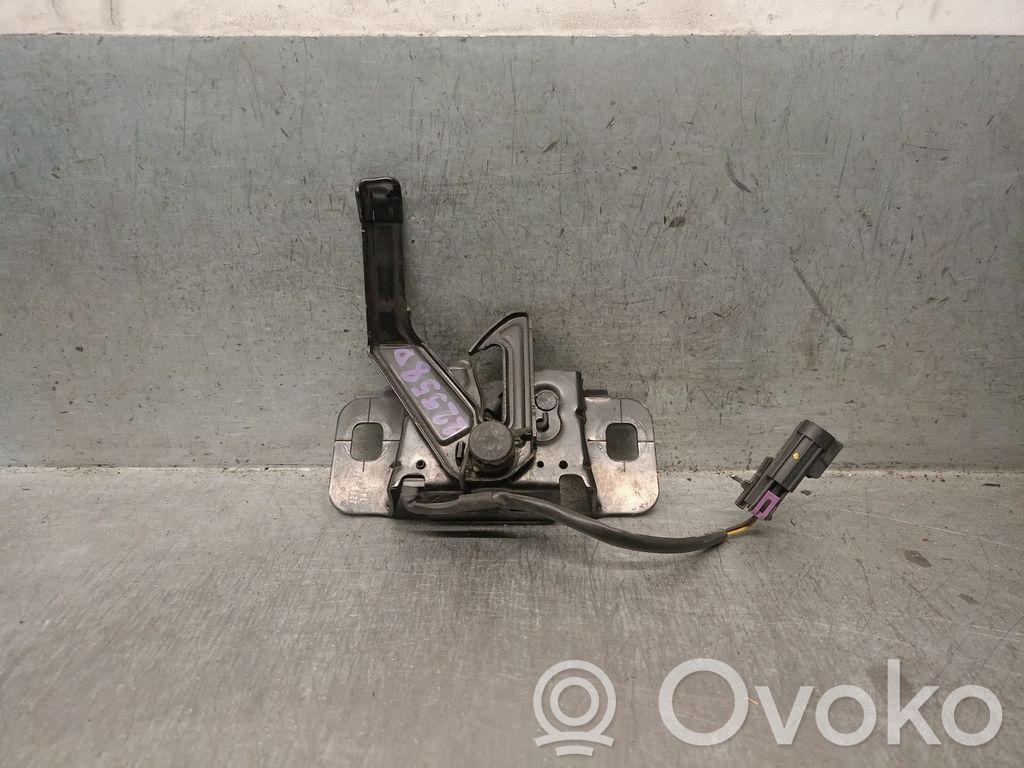 Opel Insignia A Tie down hook / loop 