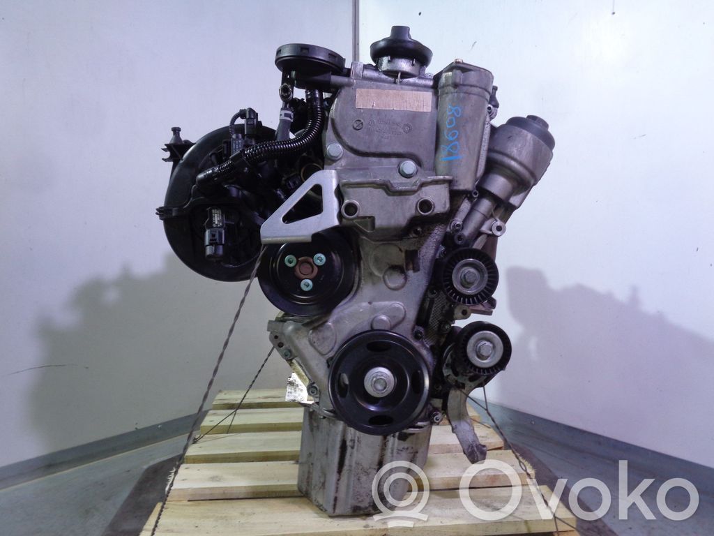 Volkswagen Golf SportWagen Двигатель 
