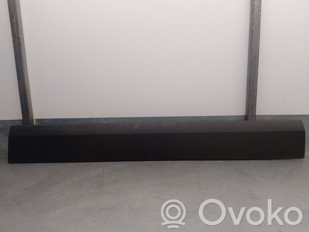 Osłona tylnej klapy   A9066905382,LATEIZQ