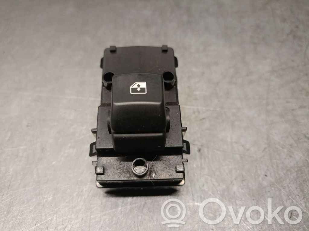 KIA Xceed Electric window control switch 