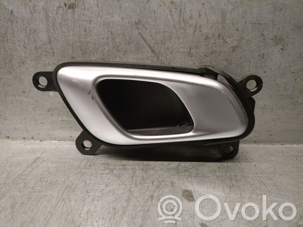 KIA Xceed Manecilla interna puerta trasera 