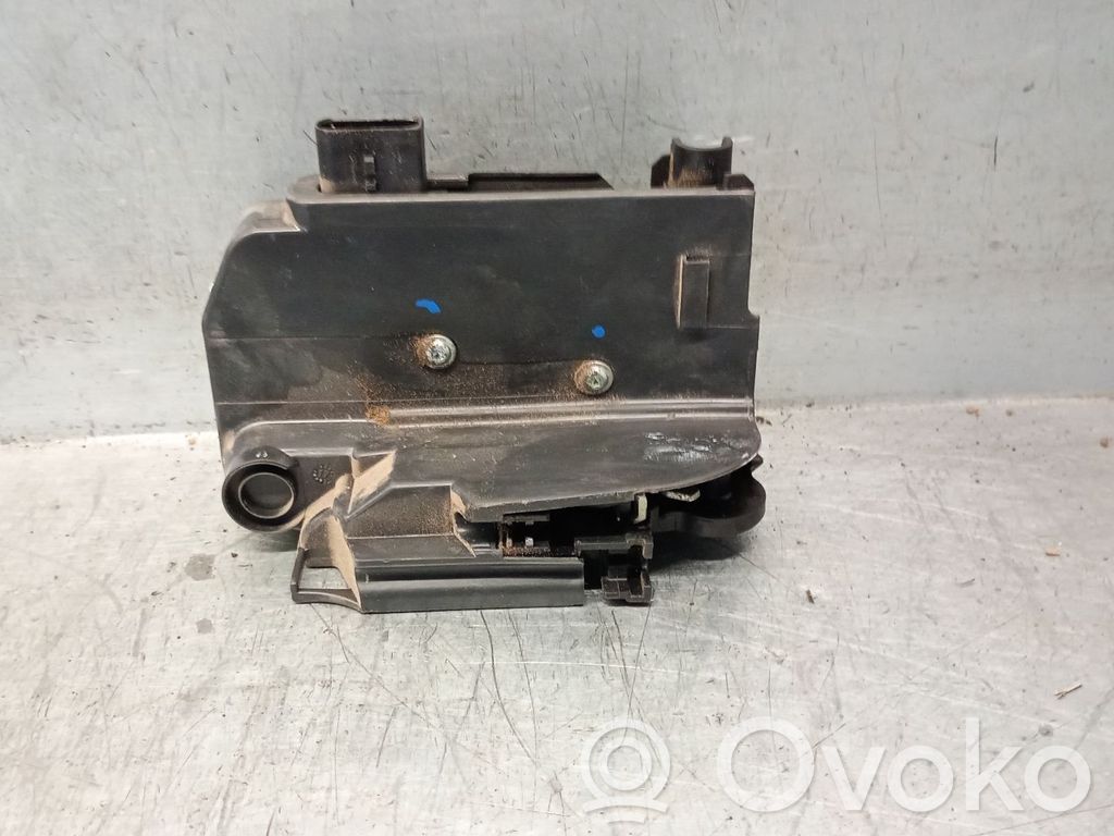 Iveco Daily 6th gen Etuoven lukko 