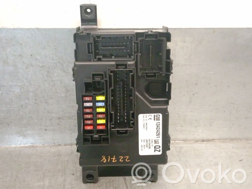 Opel Corsa D Juego de caja de fusibles 