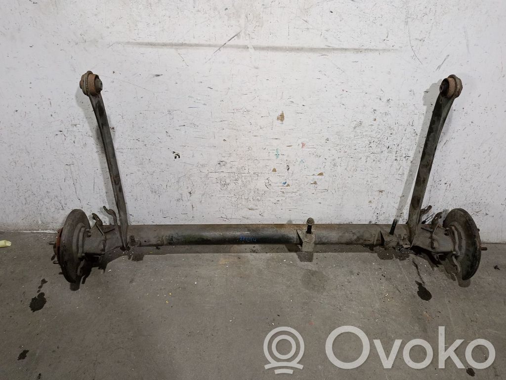 Belka osi tylnej z reduktorem   55501BM410,55501BM410