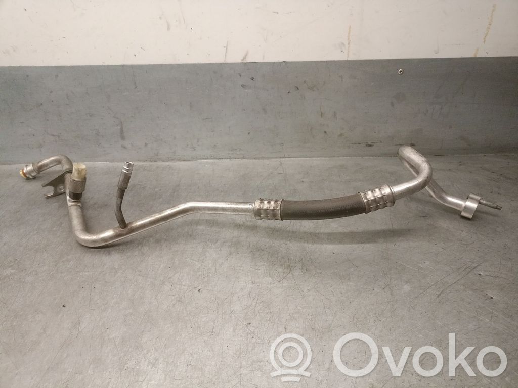 Ford Focus Ilmastointilaitteen putki (A/C) 
