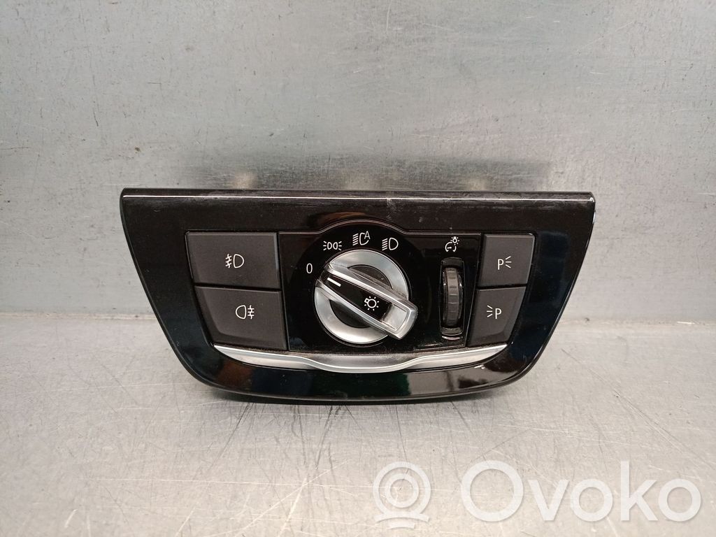 BMW 5 G30 G31 G38 Comutator lumini bord 