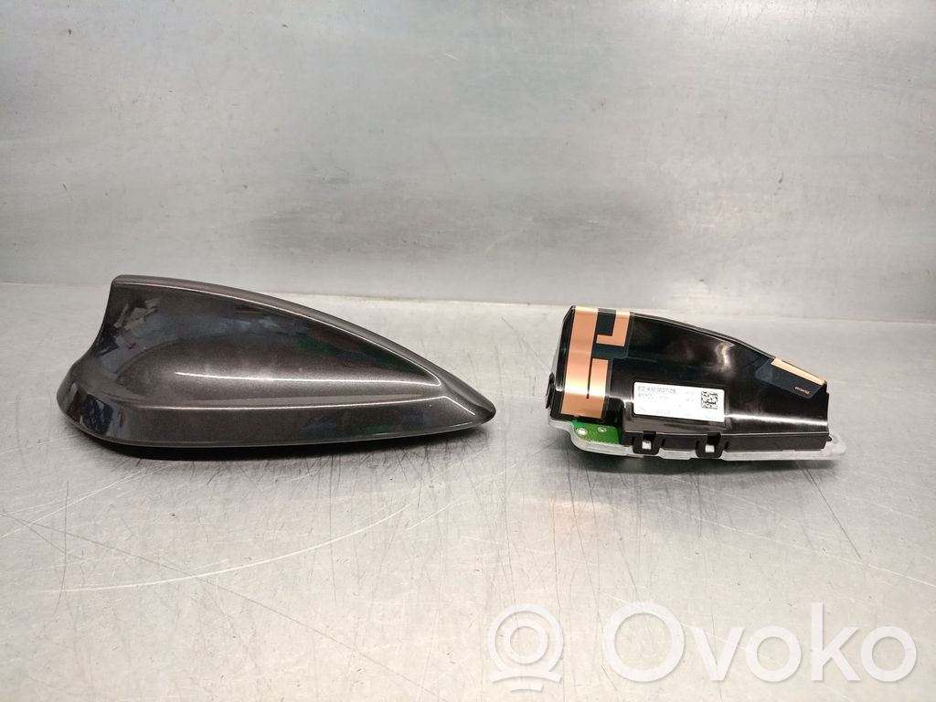 BMW 5 G30 G31 G38 Antena radiowa 