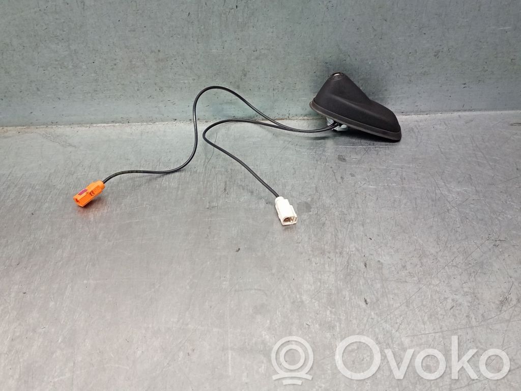 Opel Corsa F Radion antenni 