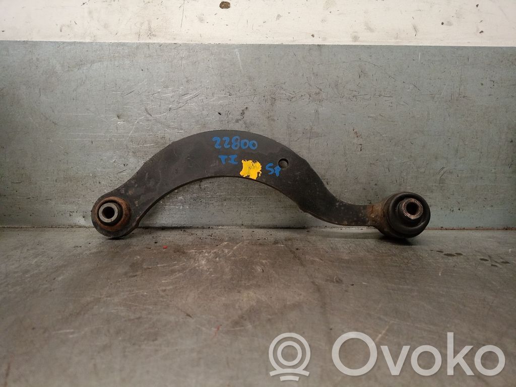 Toyota Avensis T270 Braccio di controllo sospensione posteriore 